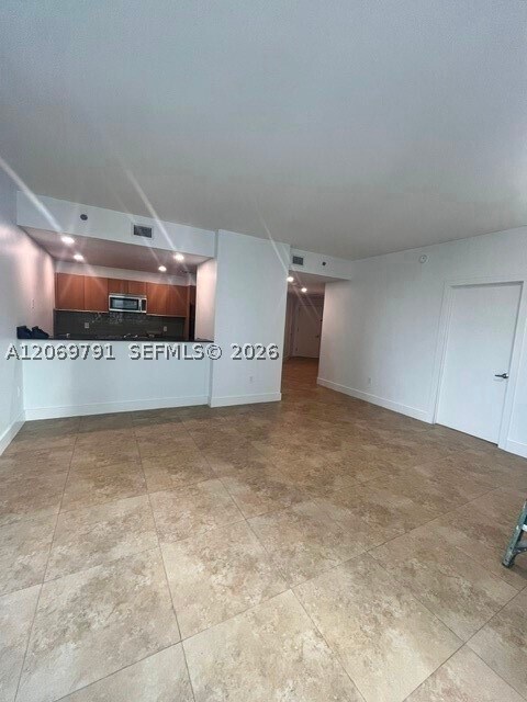 Building Photo - 1060 Brickell Ave