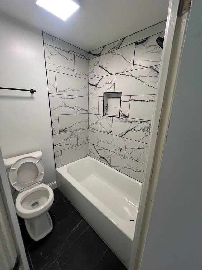 Building Photo - 209 Coltart Ave