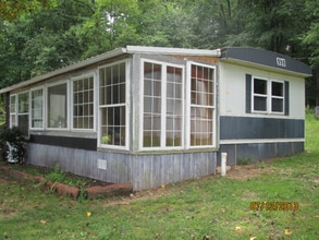 Building Photo - 43 Dosch Ln