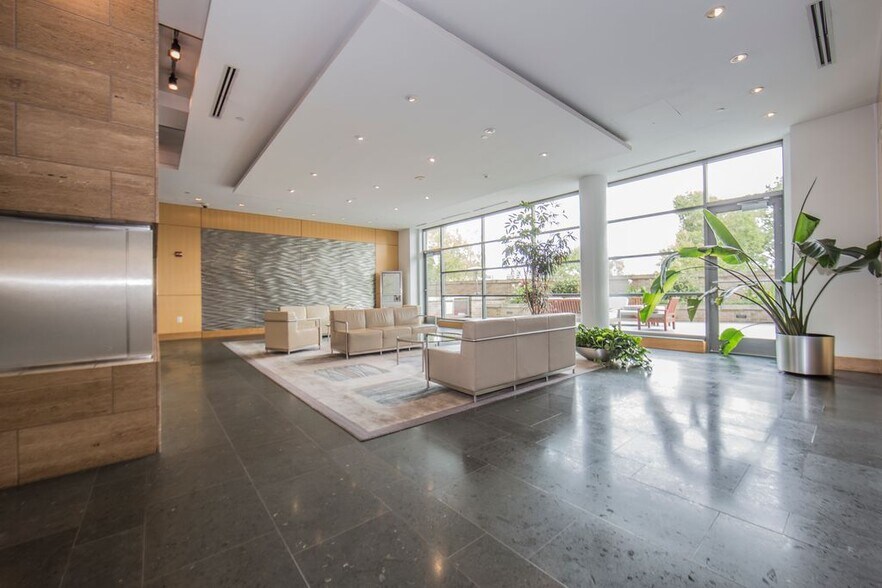Lobby - Alternate View - 2001 15th St North
