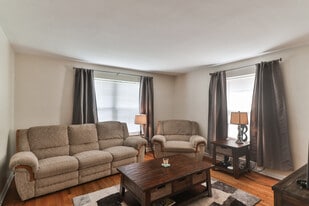 Building Photo - 6927 Chippewa St