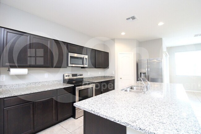 Building Photo - 36386 W Mallorca Ave