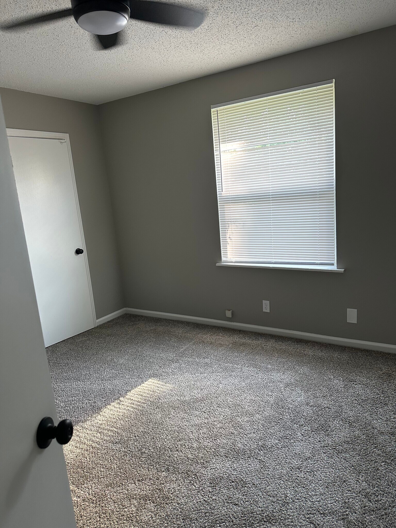 Bedroom - 1044 Pembroke Oak Grove Rd