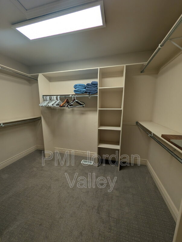 Building Photo - 14457 Gray Fox Dr