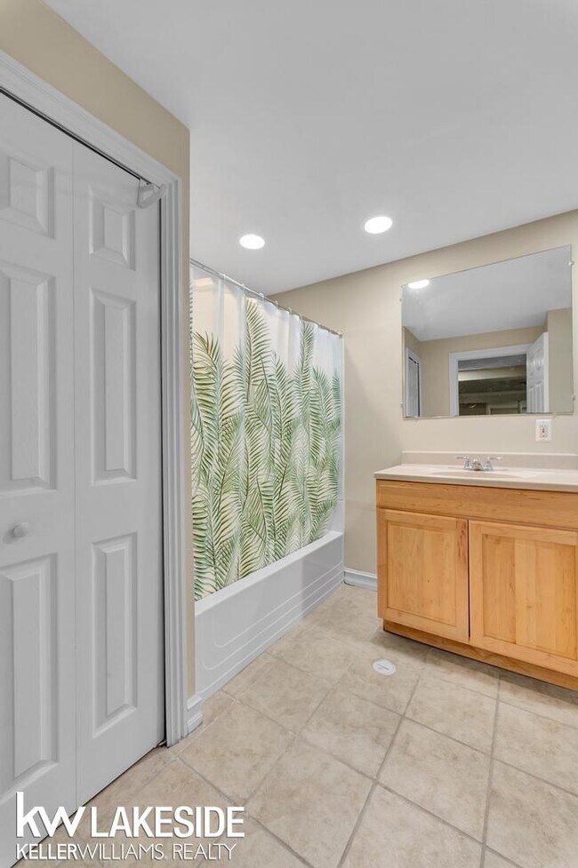 Building Photo - 51460 Blue Spruce Dr