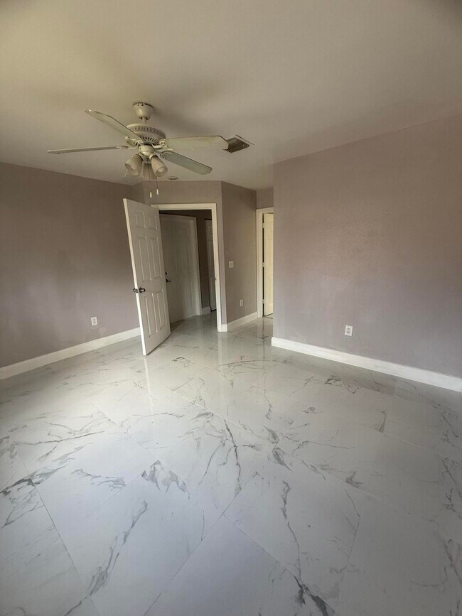 Building Photo - 9831 NW 24th St