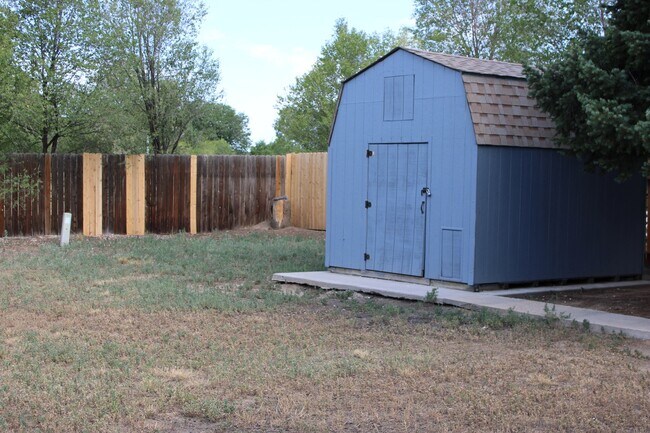 Building Photo - 2080 Poteae Cir