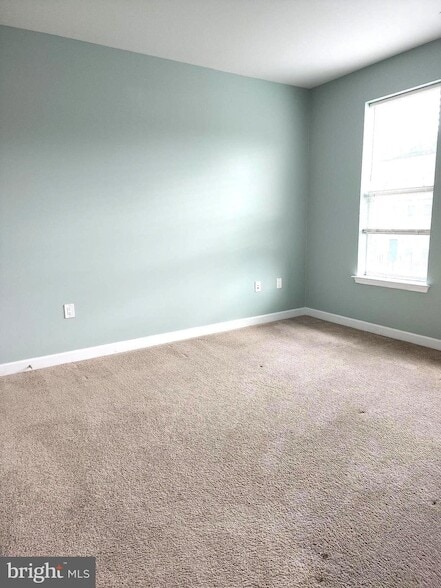 Building Photo - 2610 Sheridan Rd SE