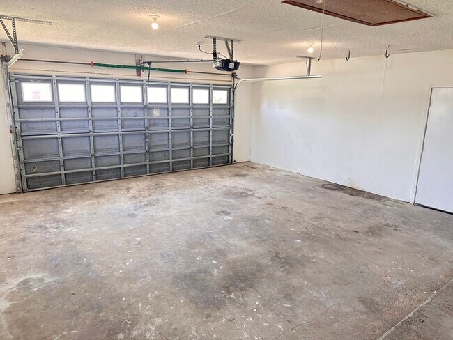 Building Photo - Watch the Blue Angels from Home in Perdido Key minutes from the beaches & NAS!