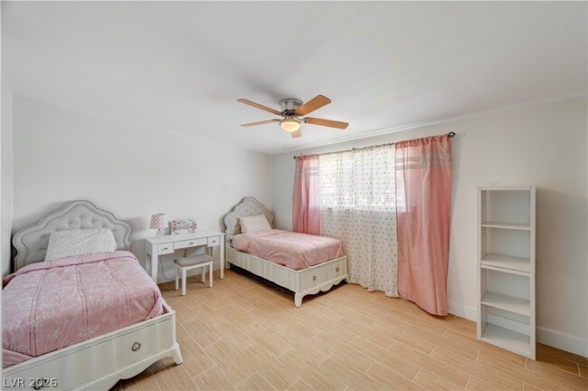 Building Photo - 1799 Valley Dr