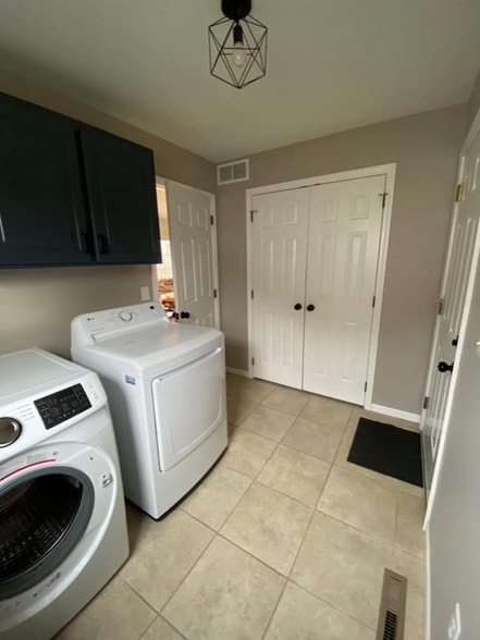 Building Photo - 417 Stone Grove Dr