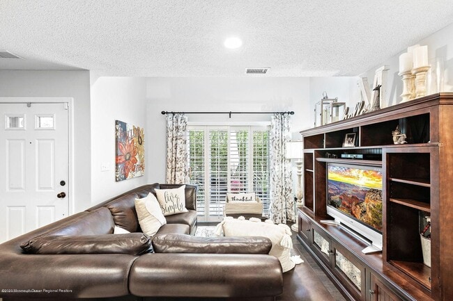 Building Photo - 49 Richmond Ct