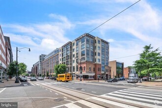 Building Photo - 646 H St NW