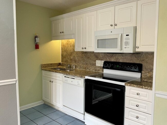 Building Photo - 206 Double Eagle Dr