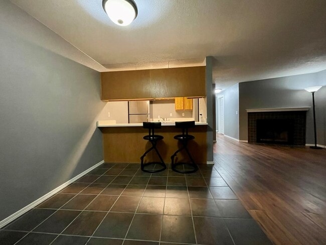 Building Photo - 19853 25th Ave NE