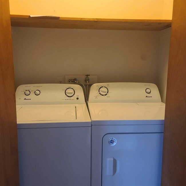 Building Photo - 165 Rokeby Rd