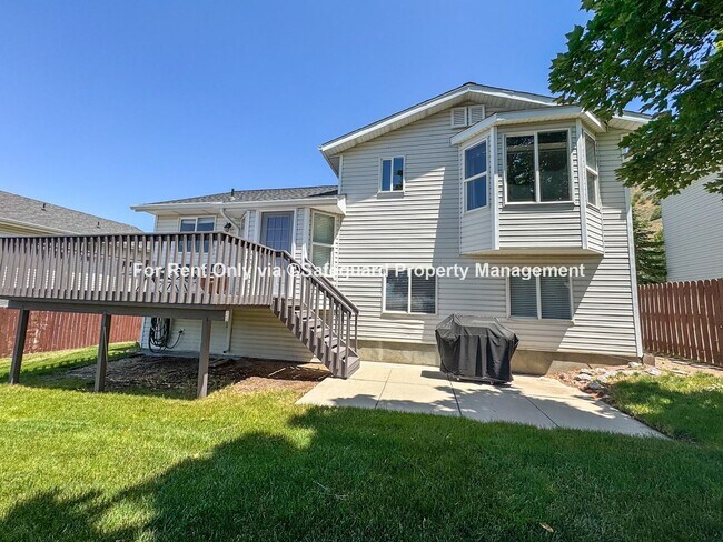 Building Photo - Wonderful Draper East Bench Home with Gorgeous Valley Views