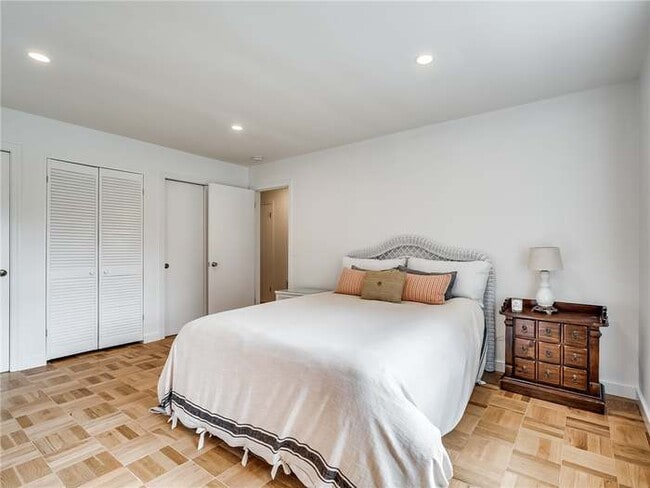 Building Photo - 2708 NW 34th St