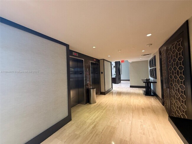Building Photo - 5252 NW 85th Ave