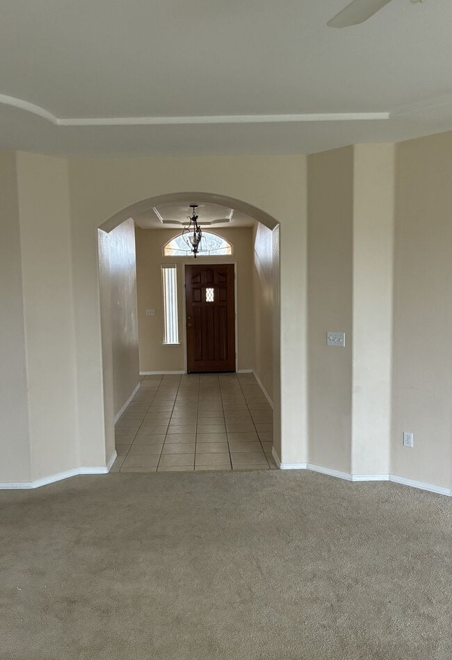 Building Photo - 3 Bedroom 2 Bath Home in Cul-De-Sac