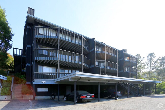 Building Photo - El Marinero Apartments