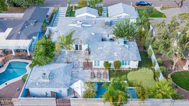 Building Photo - 3429 E Coolidge St