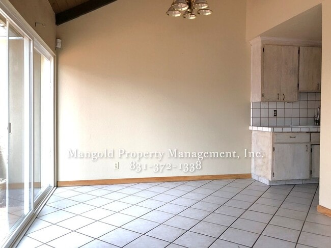 Building Photo - Charming 2-Bed 1-Bath Home with Vaulted Ce...