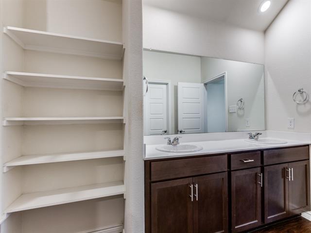 Building Photo - 1117 Berry St