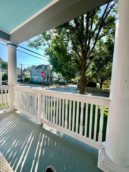 Perfect location 1 block from Sewickley Village - 531 Straight St