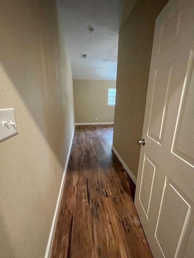Building Photo - PRICE DROP!! NEW ON MARKET / BRAND NEW HOME