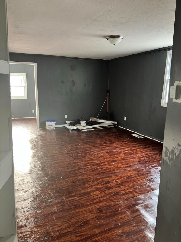 Building Photo - 11 Dupont St