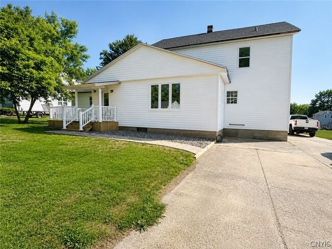 Building Photo - 8 Parkside Ct