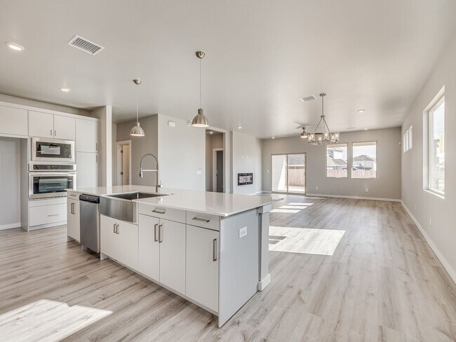 Building Photo - Beautiful New Construction Home in Edmond/...