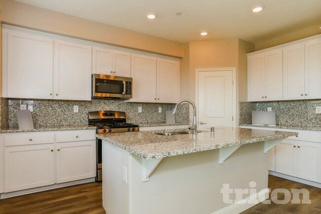 Building Photo - 2075 Comstock Ln