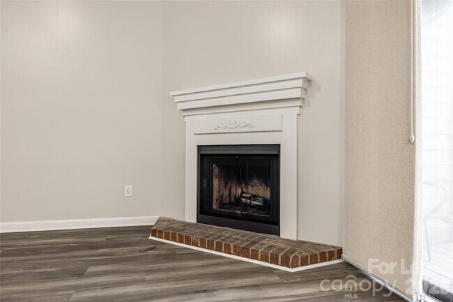 Building Photo - 4158 Charlotte Hwy