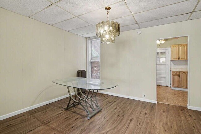Building Photo - 5335 Willows Ave
