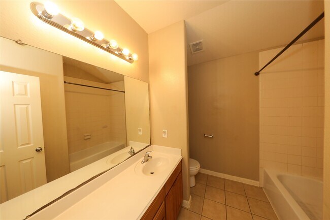Building Photo - 2311 Diamond Springs Dr
