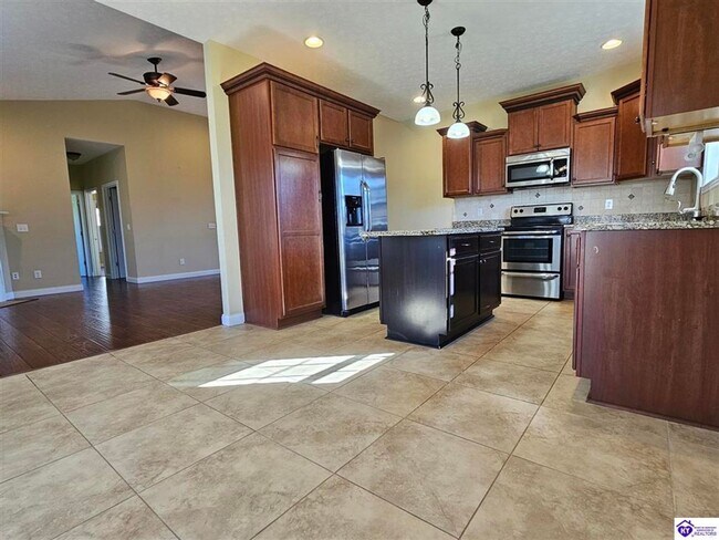 Building Photo - 112 Affirmed Ct