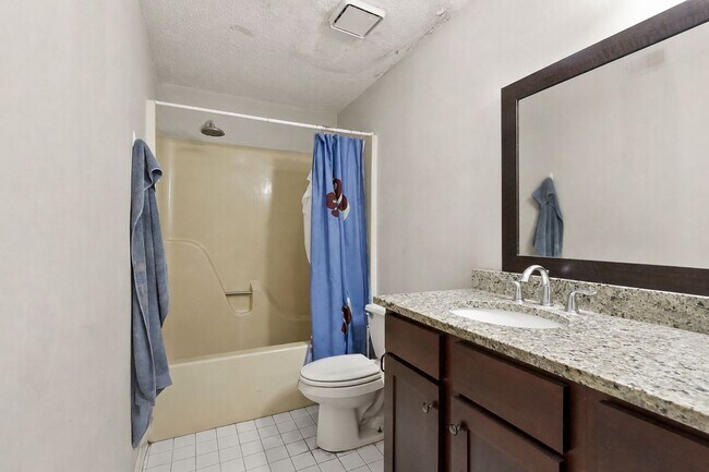 Building Photo - 1414 Caplewood Dr
