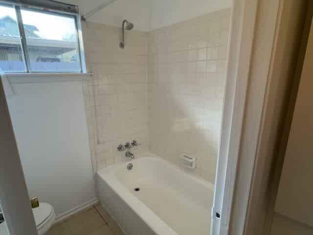 Building Photo - 3409 Dolphin Dr