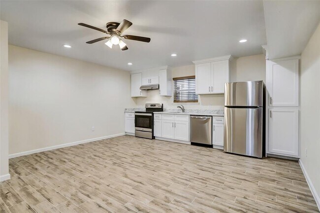 Building Photo - 6214 Alderson St