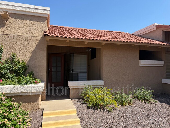 Building Photo - 501 W Tonopah Dr