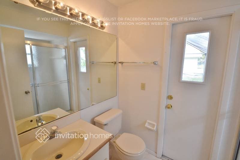Building Photo - 2821 Saffron Dr
