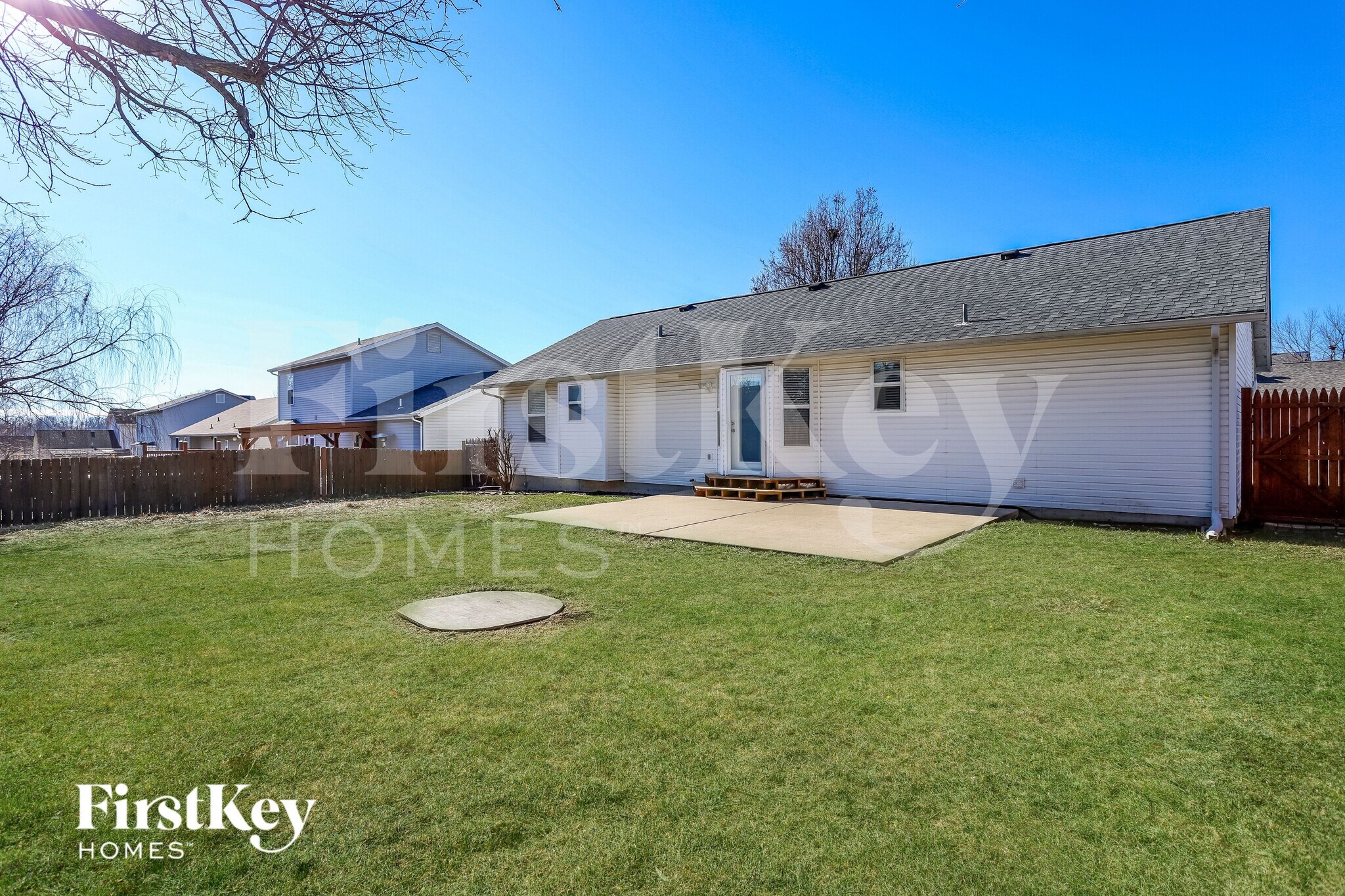 Building Photo - 70 Fawn Oaks Dr
