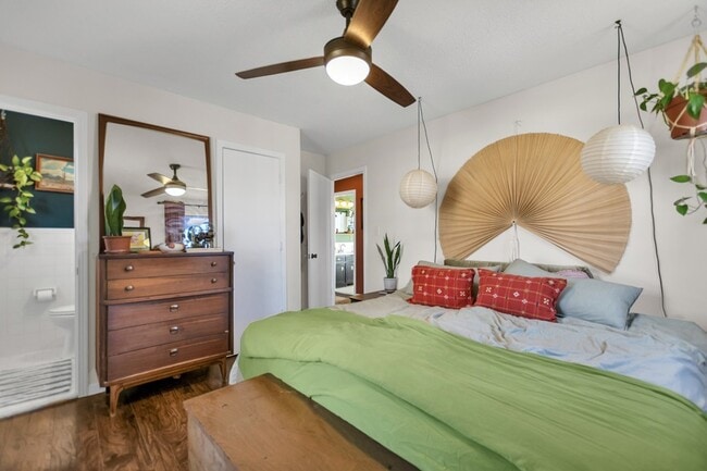 Building Photo - 284 Stephanie Dr