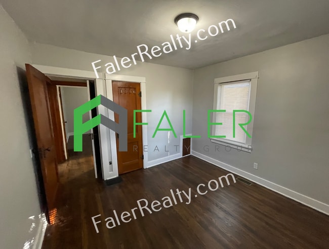 Building Photo - Spacious 2-bedroom Home w/ Detached Garage