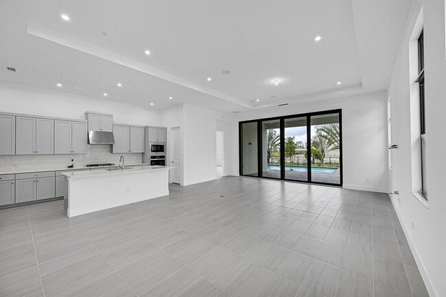 Building Photo - 13917 Vivant Dr