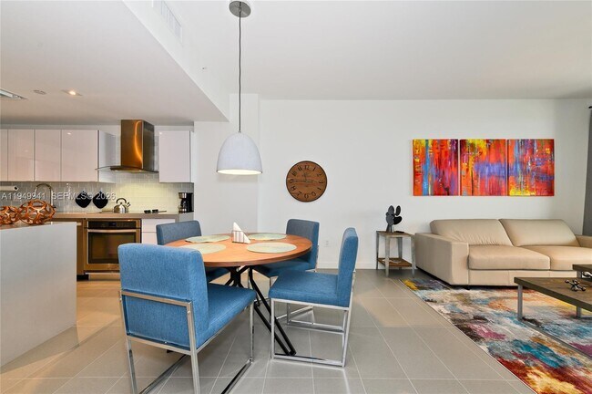 Building Photo - 1600 NE 1st Ave