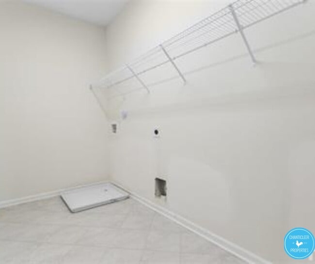 Building Photo - 2034 Chipley Dr