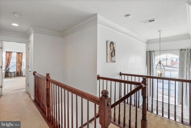 Building Photo - 301 Fontana Cir